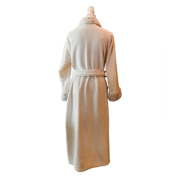 Natori Cream Robe With Leopard Trim in brown,gray and cream Size Large - Picture 4 of 13